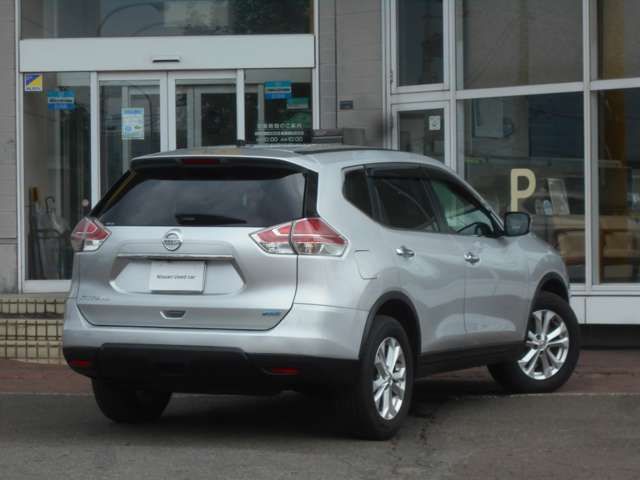 Nissan X-TRAIL 2015-06 7034-1