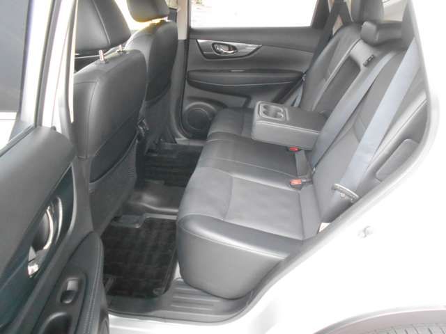 Nissan X-TRAIL 2015-06 7034-18