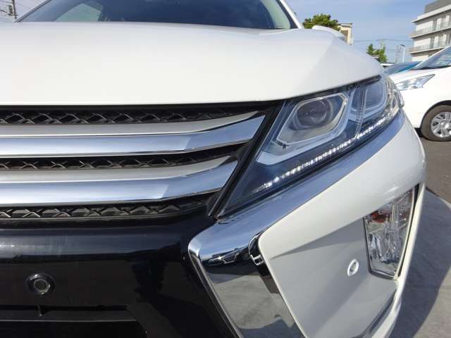 Mitsubishi ECLIPSE CROSS 2018-10 27865-3