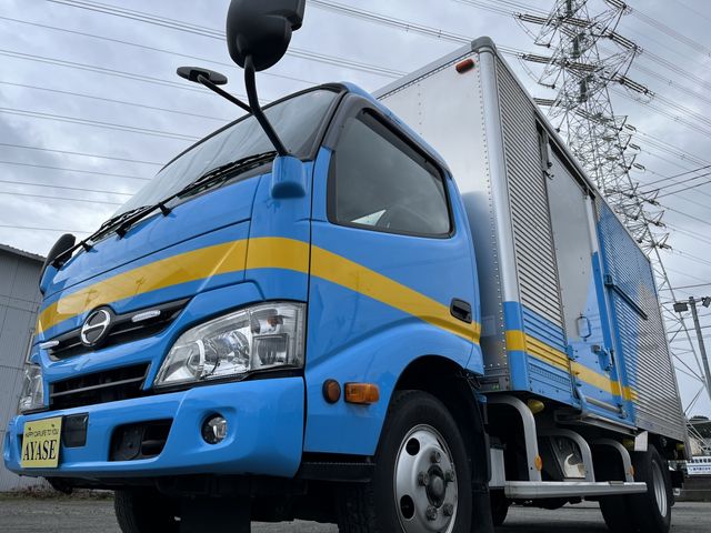 Hino DUTRO 2017-11 28689-0