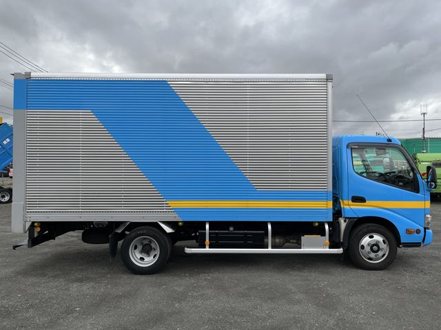 Hino DUTRO 2017-11 28689-2