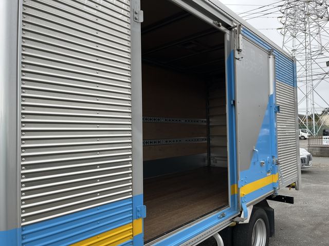 Hino DUTRO 2017-11 28689-6