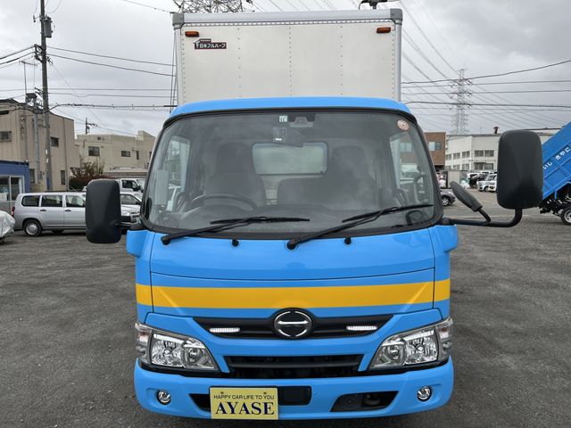 Hino DUTRO 2017-11 28689-1
