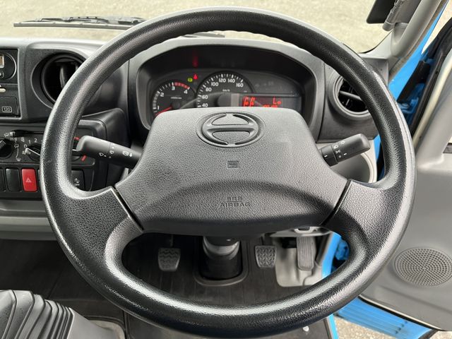 Hino DUTRO 2017-11 28689-18