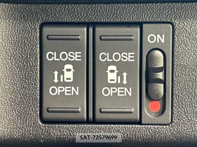 Honda e 2021-03 341815-5