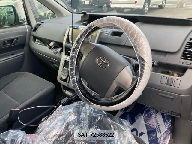 Toyota VOXY 2009-12 395021-9