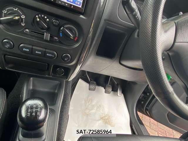 Suzuki JIMNY 2011-06 248726-14