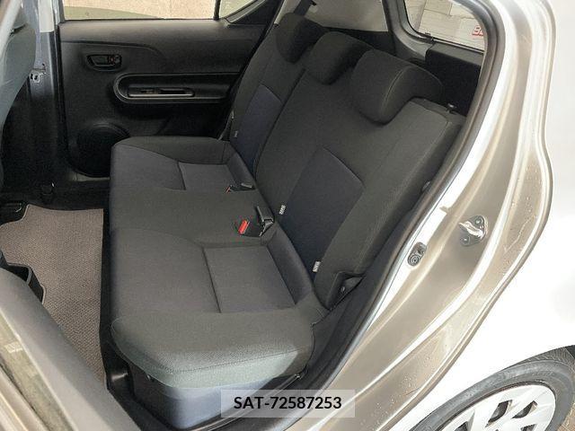 Toyota AQUA 2017-03 260313-6