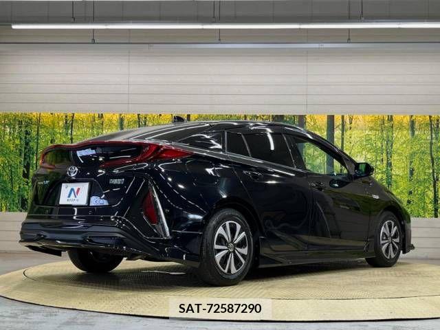 Toyota PRIUS PHV 2017-07 366800-17