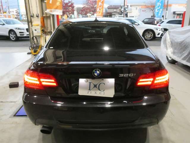 Bmw 3 SERIES 2012-02 17184-7