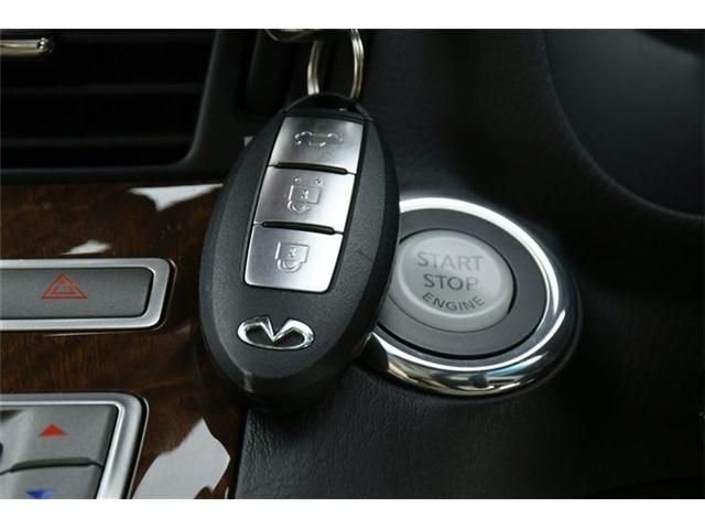 Nissan FUGA 2016-01 17369-8