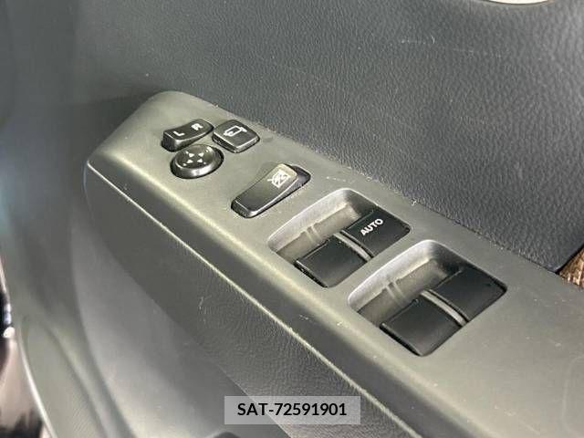 Nissan MOCO 2013-06 324557-5