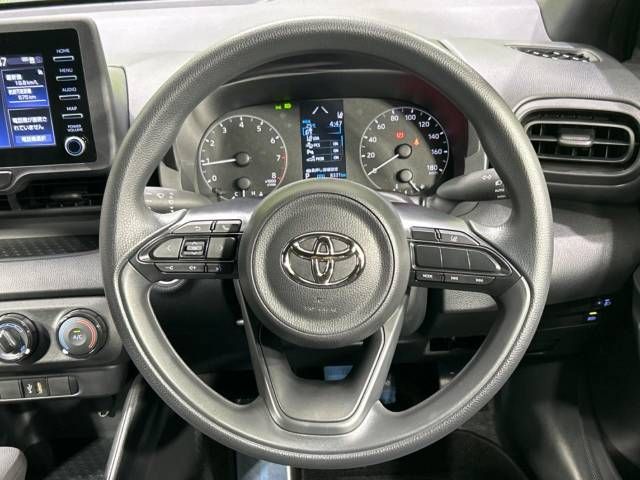 Toyota YARIS 2022-10 19109-10