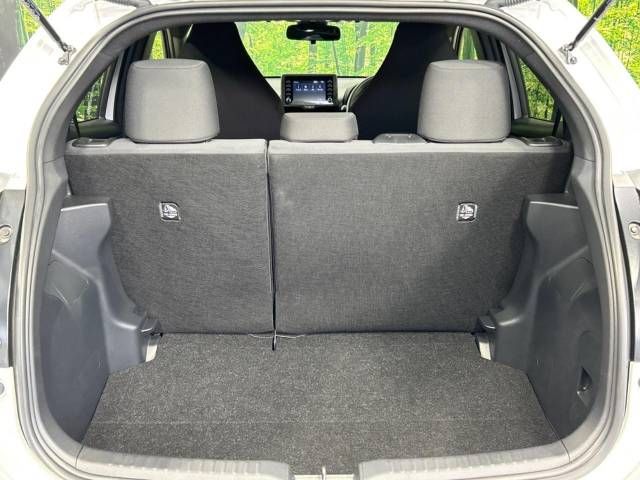 Toyota YARIS 2022-10 19109-9