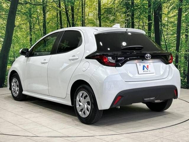Toyota YARIS 2022-10 19109-16