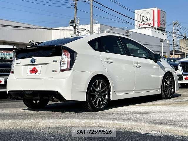 Toyota PRIUS 2012-07 282173-2