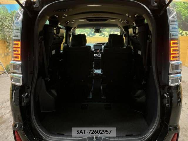 Toyota VOXY 2019-10 221601-11