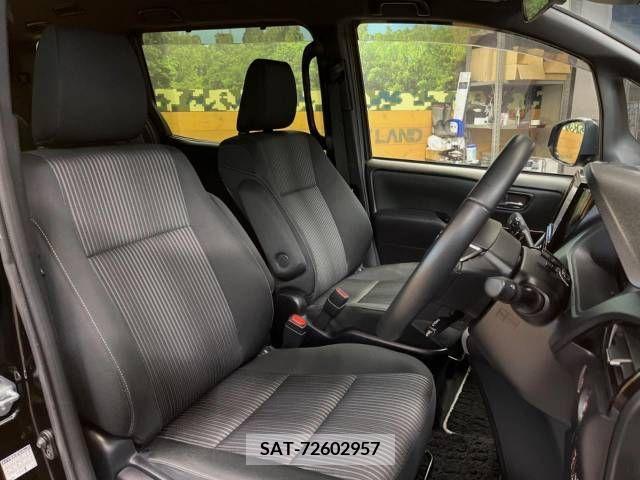 Toyota VOXY 2019-10 221601-8