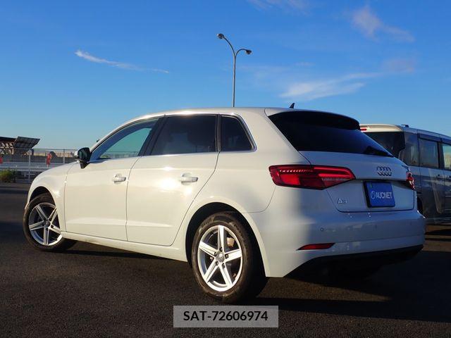 Audi A3 2019-09 389407-2