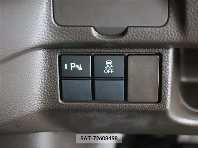 Honda N BOX 2023-04 346746-17