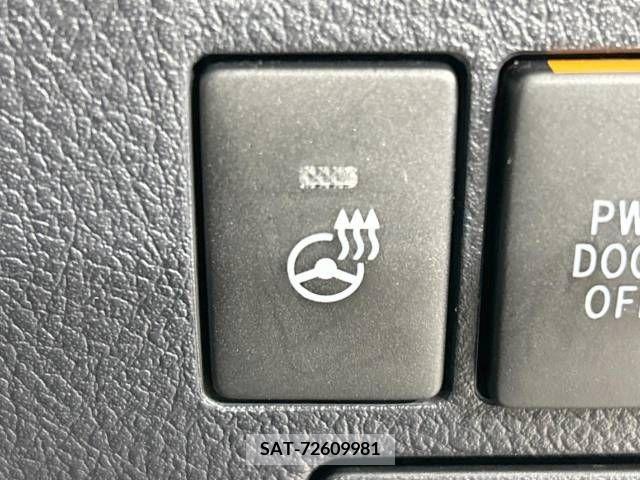 Toyota ALPHARD 2018-06 303617-9