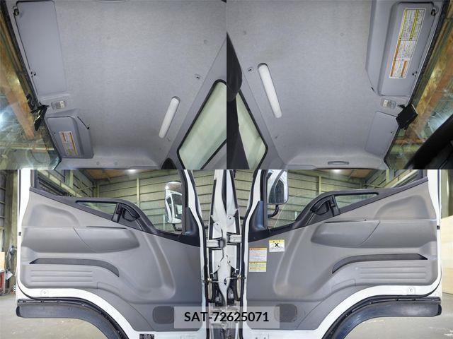 Mitsubishi CANTER 2018-06 205487-15