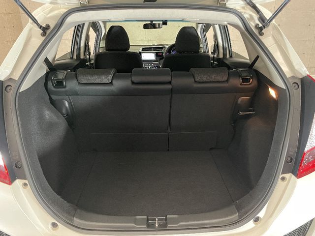 Honda FIT 2017-02 12421-7