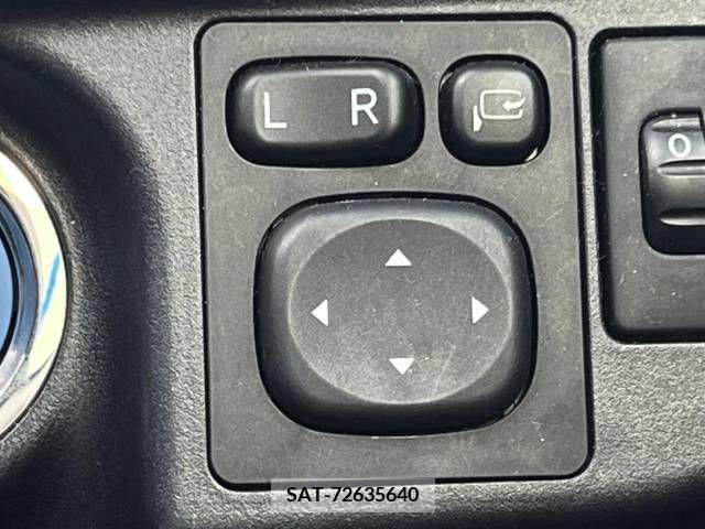 Toyota AQUA 2015-07 356282-7