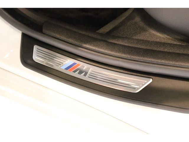 Bmw 5 SERIES 2011-02 6898-16