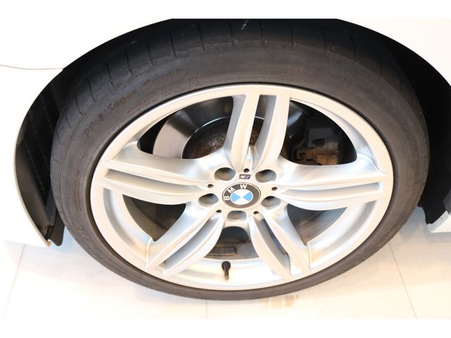 Bmw 5 SERIES 2011-02 6898-9