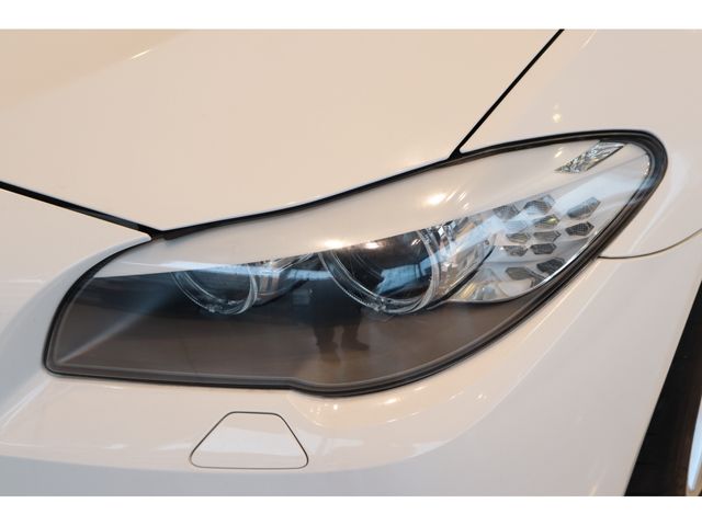 Bmw 5 SERIES 2011-02 6898-10