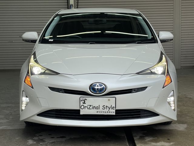 Toyota PRIUS 2016-09 26939-1