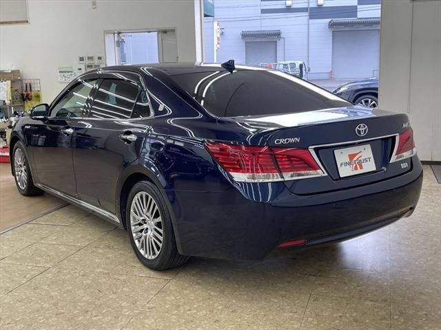 Toyota CROWN MAJESTA 2016-10 193605-6