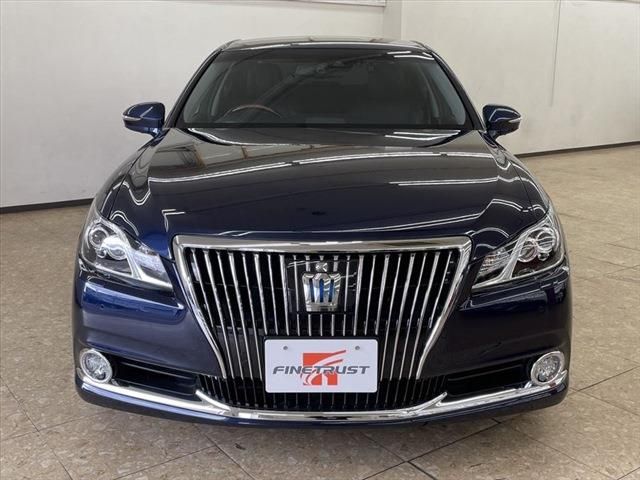 Toyota CROWN MAJESTA 2016-10 193605-1