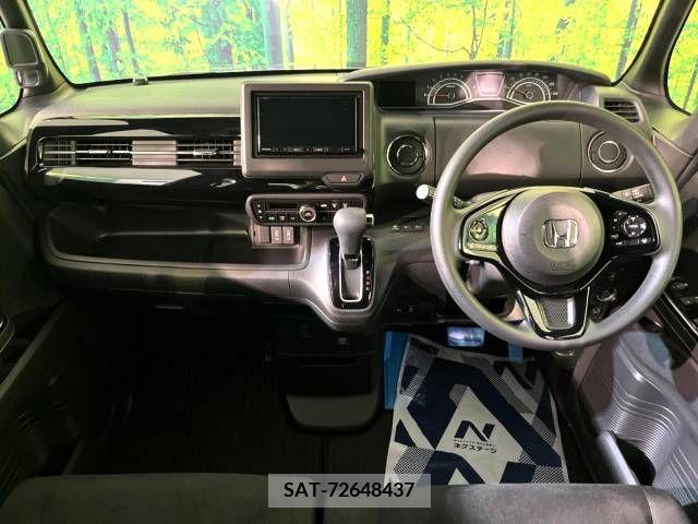 Honda N BOX 2022-04 364495-1