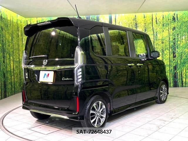 Honda N BOX 2022-04 364495-17