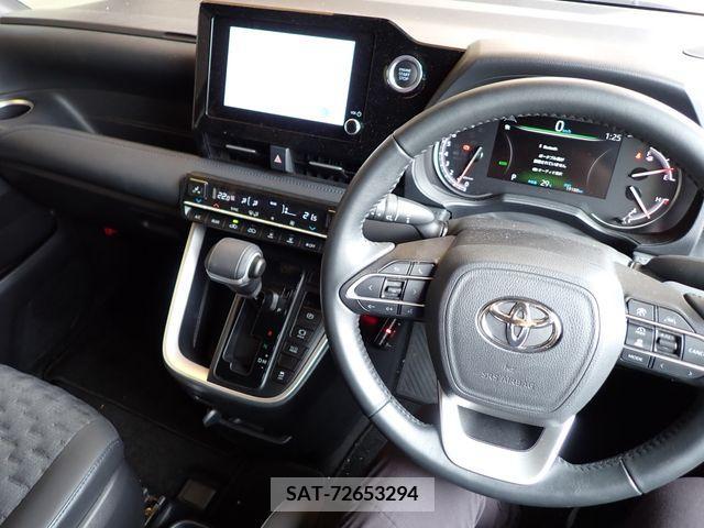 Toyota VOXY 2022-10 289260-15
