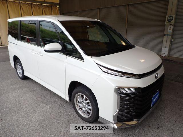 Toyota VOXY 2022-10 289260-3