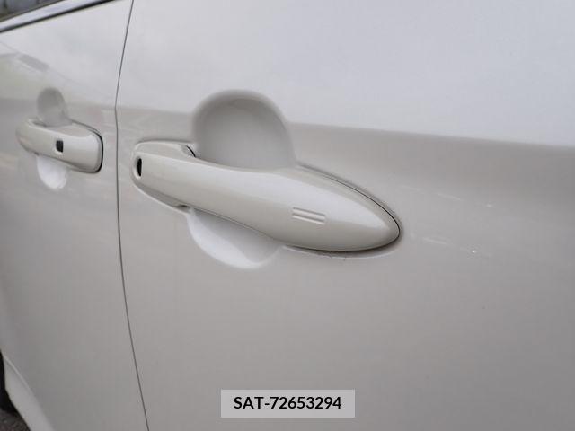 Toyota VOXY 2022-10 289260-8