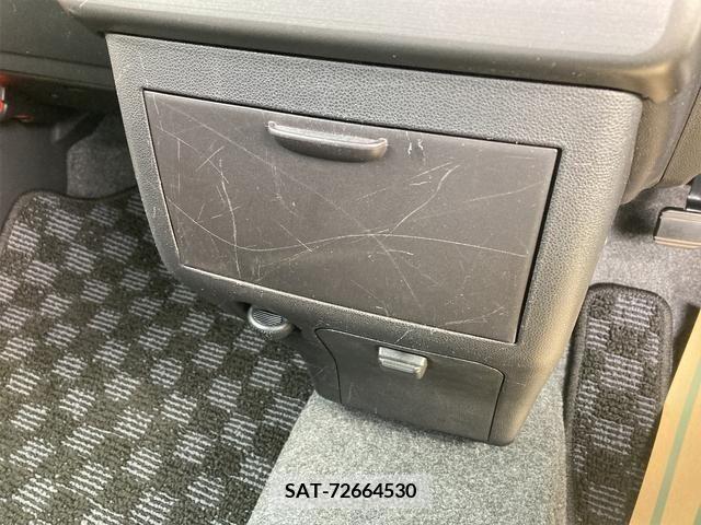 Daihatsu MOVE CONTE 2013-06 207821-17