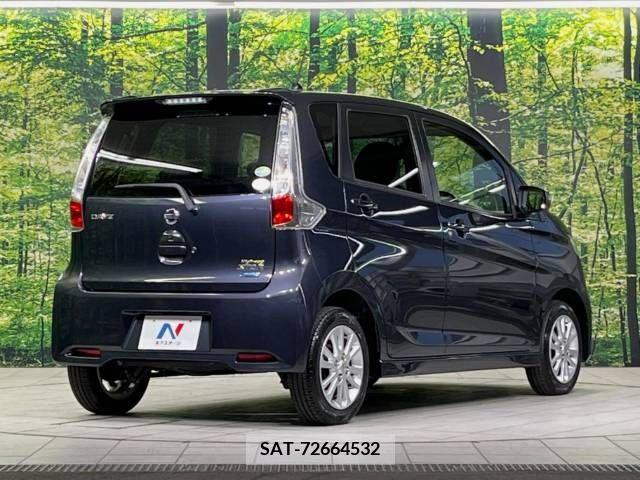 Nissan DAYZ 2014-02 266688-17