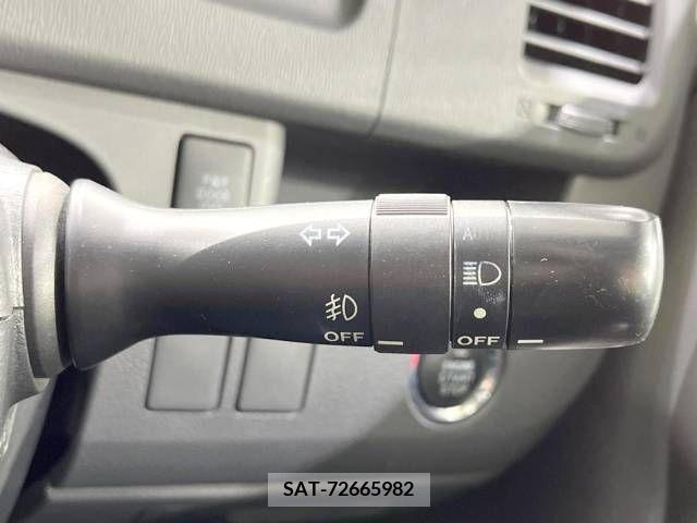 Toyota VOXY 2009-05 327523-7