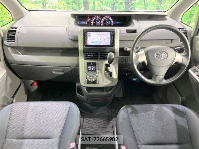 Toyota VOXY 2009-05 327523-1