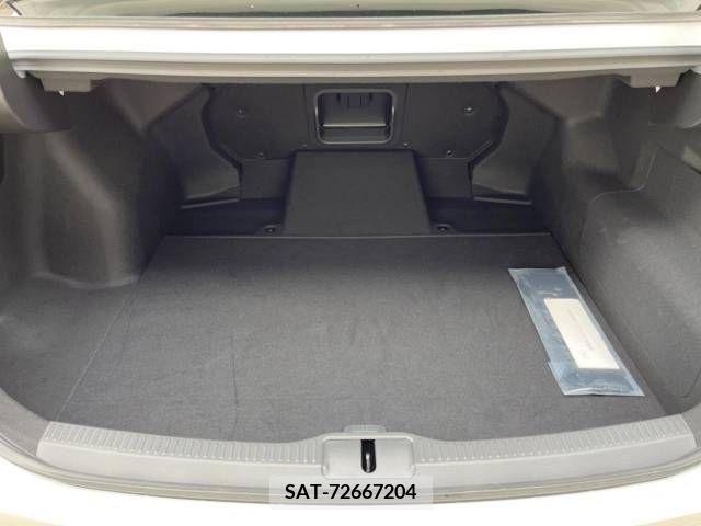 Toyota CROWN 2023-06 335580-10