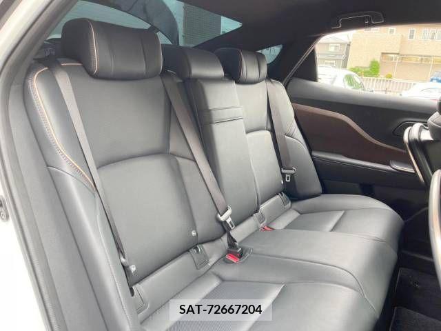 Toyota CROWN 2023-06 335580-9