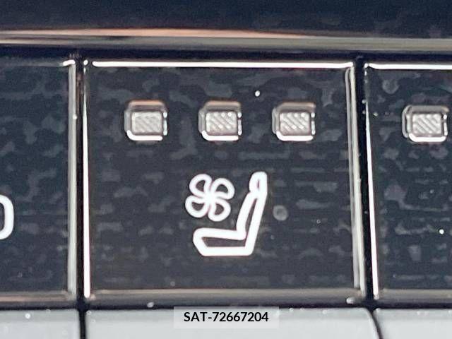 Toyota CROWN 2023-06 335580-7