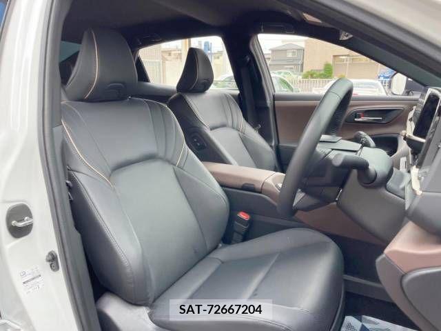 Toyota CROWN 2023-06 335580-8