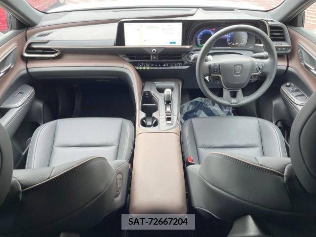 Toyota CROWN 2023-06 335580-1