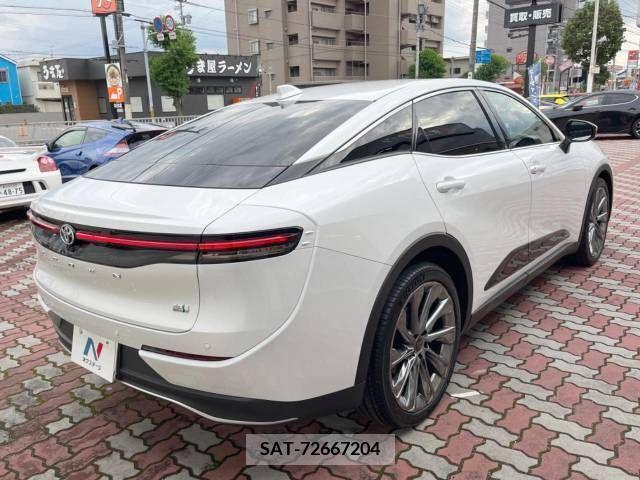 Toyota CROWN 2023-06 335580-17