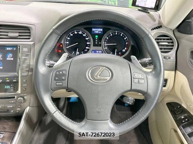 Lexus IS 2009-07 388319-11